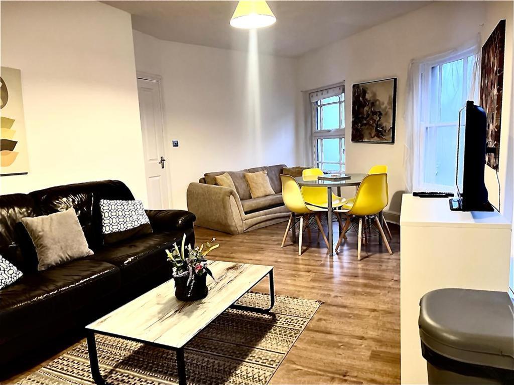 Yeovil Apartments Buitenkant foto
